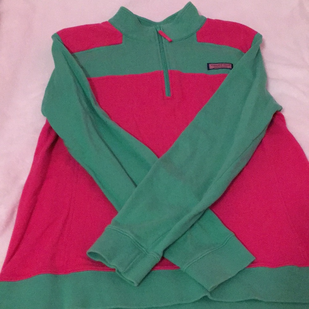 Vineyard vines slightly worn sweatshirt